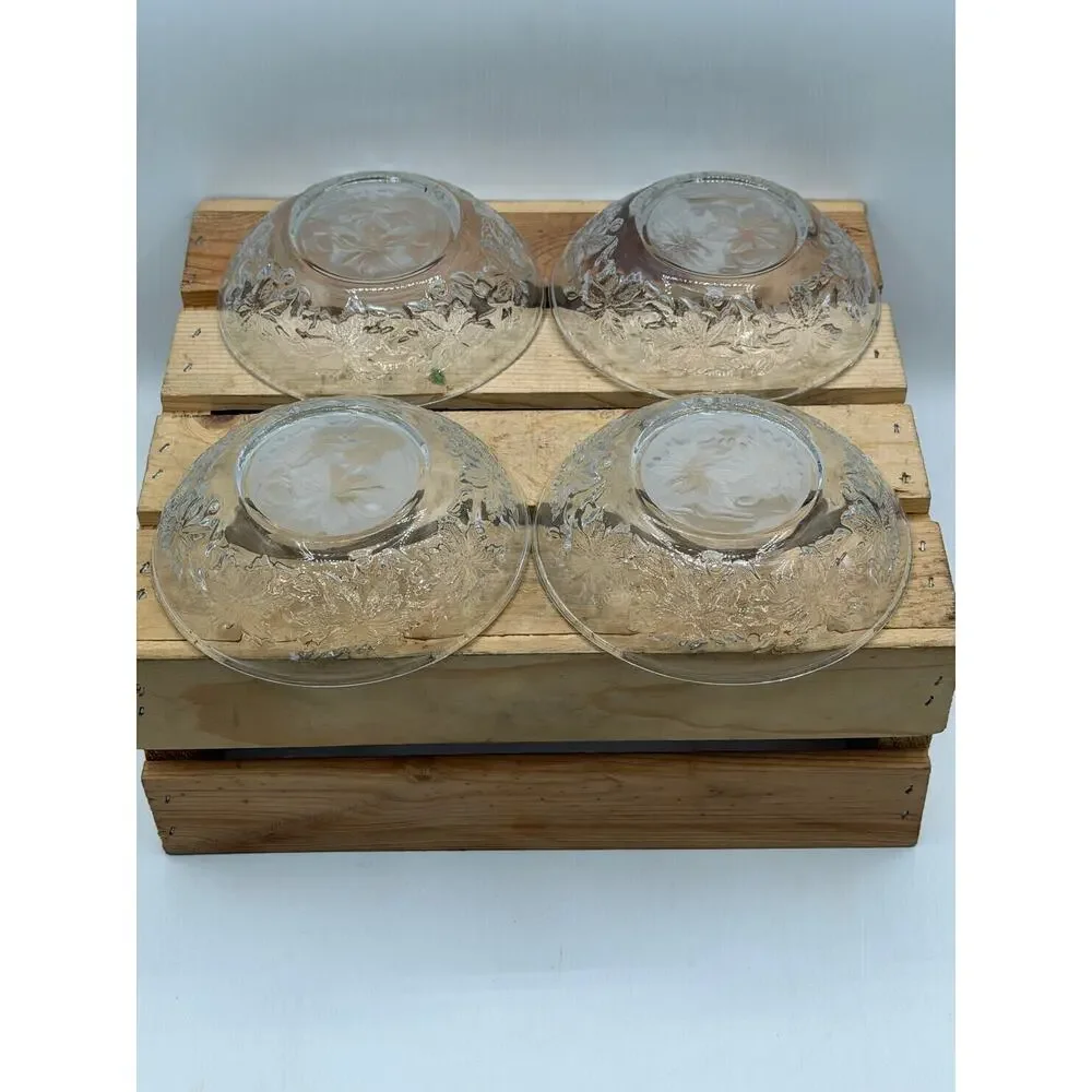 Vintage Clear Pressed Glass Dessert Bowls- Set of 7 Frosted Poinsettia-5.5 Inch⁠
